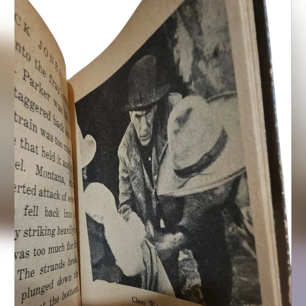 Very Vintage -1935 Universal Buck Jones Roaring West Little Adventure Book - Picture 9 of 12